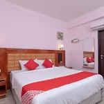 Oyo 17224 Swarnam Residency