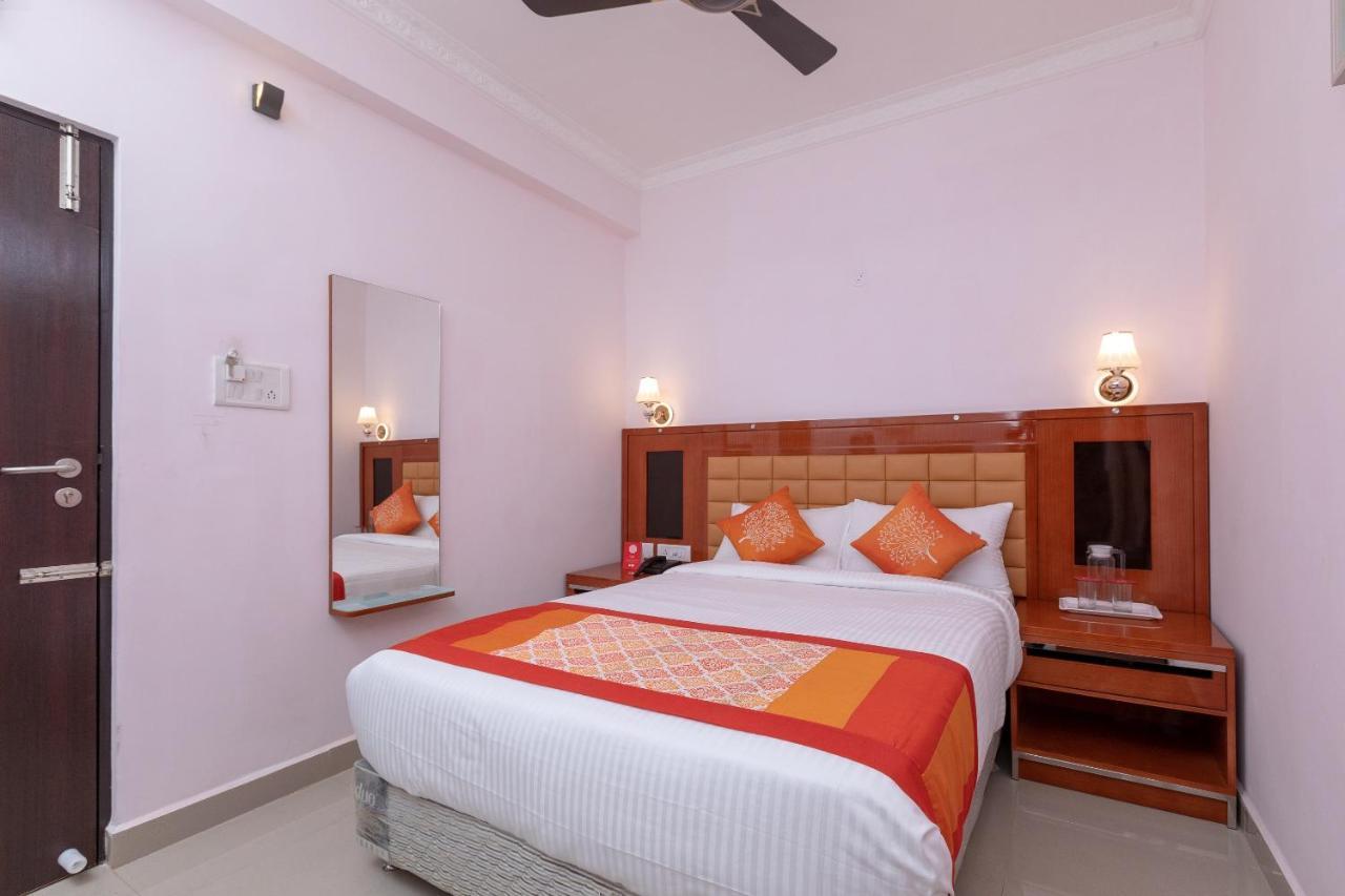 Hotel Oyo 17224 Swarnam Residency Chennai