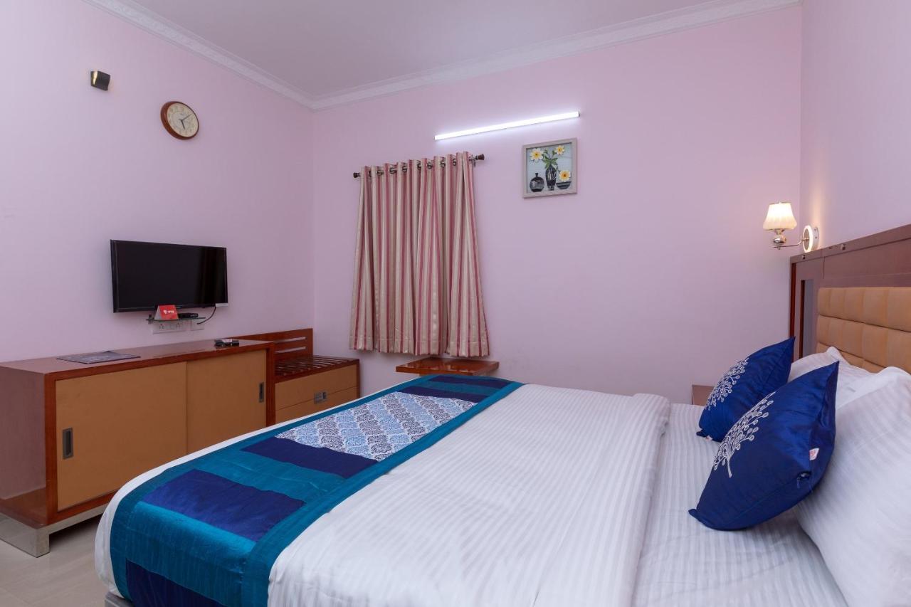 Hotel Oyo 17224 Swarnam Residency Chennai